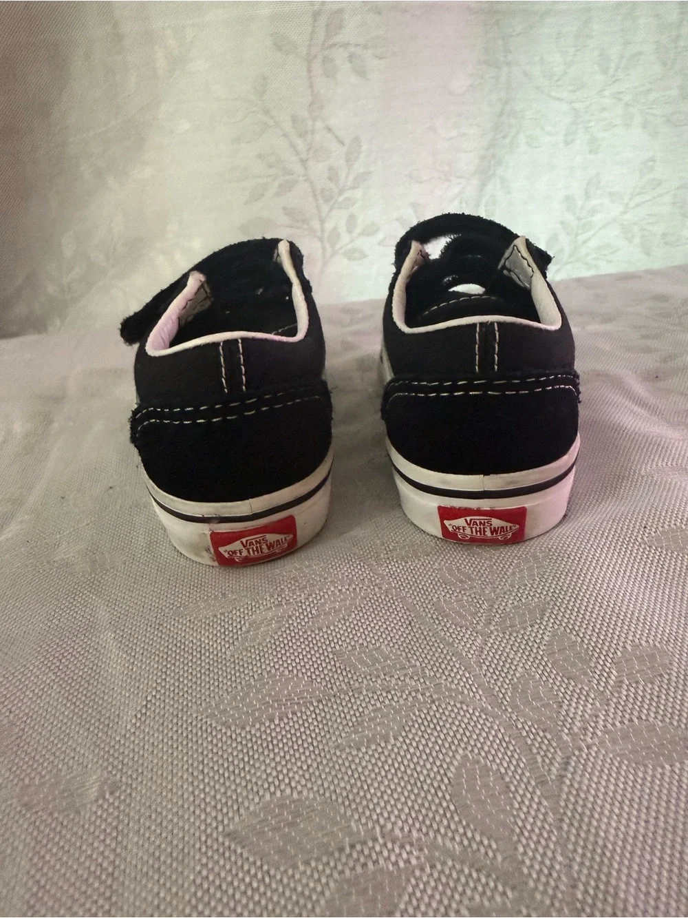 Vans Kids Black & White Velcro Old Skool Sneakers